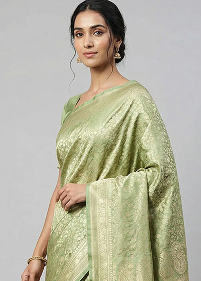 Green Handloom Jamewar Pure Silk Saree With Blouse Piece - Image 2