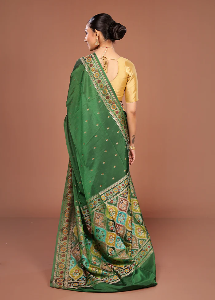 Green Handloom Jamewar Pure Silk Saree With Blouse Piece - Image 3