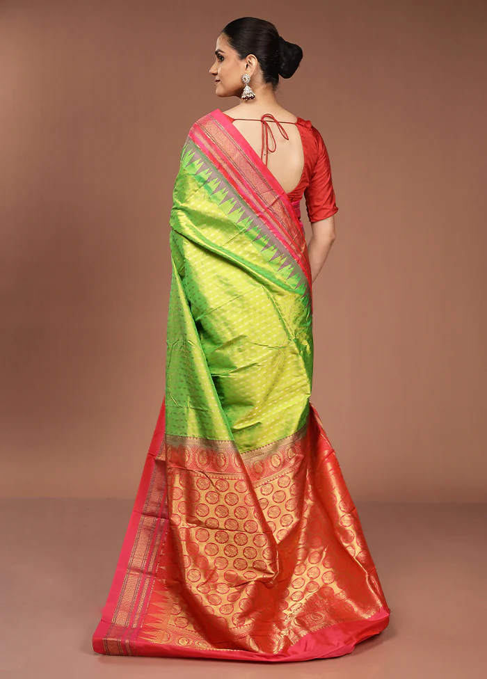 Green Handloom Kanchipuram Pure Silk Saree With Blouse Piece - Image 3