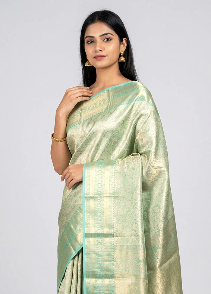 Green Handloom Kanchipuram Pure Silk Saree With Blouse Piece - Image 2