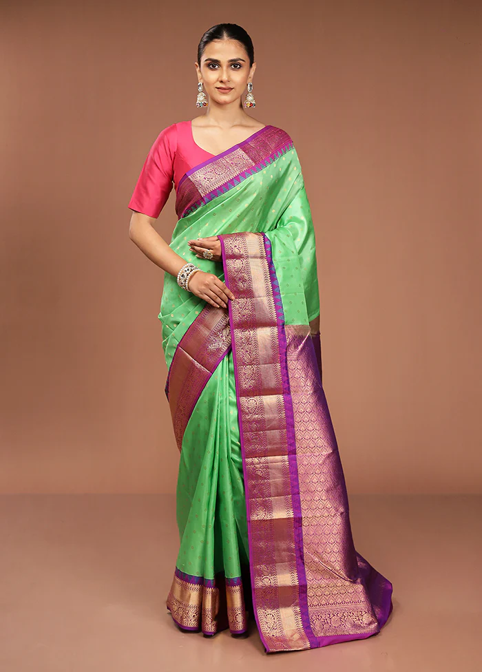 Green Handloom Kanchipuram Pure Silk Saree With Blouse Piece - Image 2
