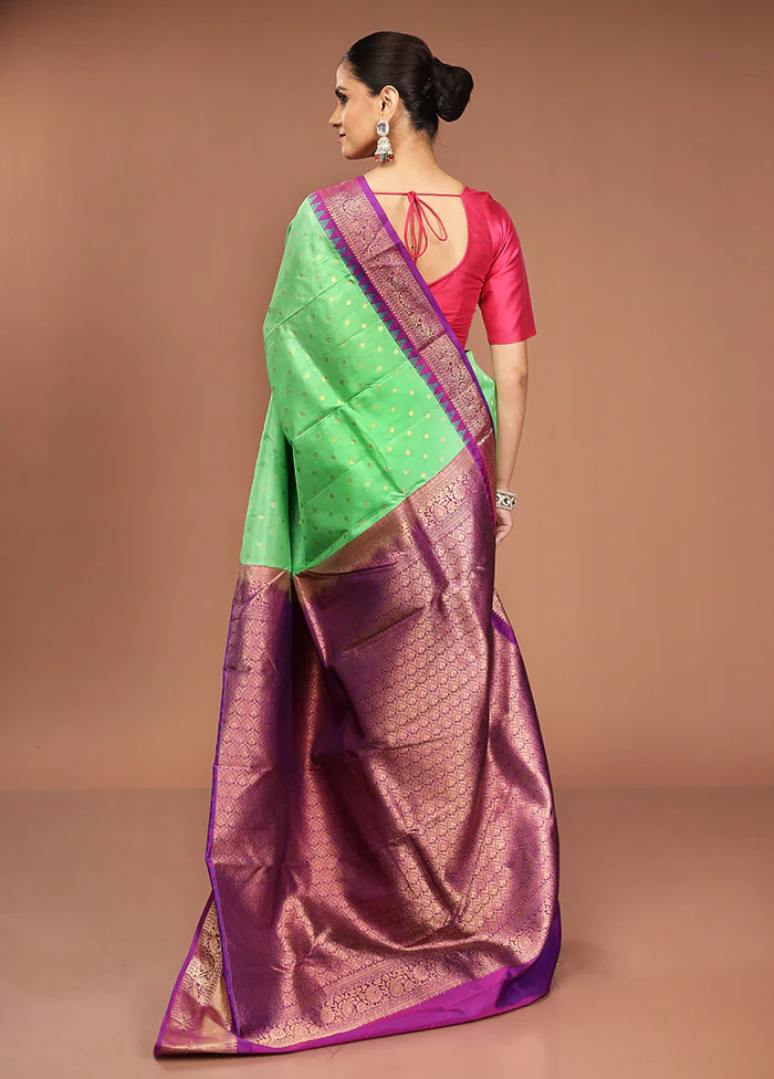 Green Handloom Kanchipuram Pure Silk Saree With Blouse Piece - Image 3