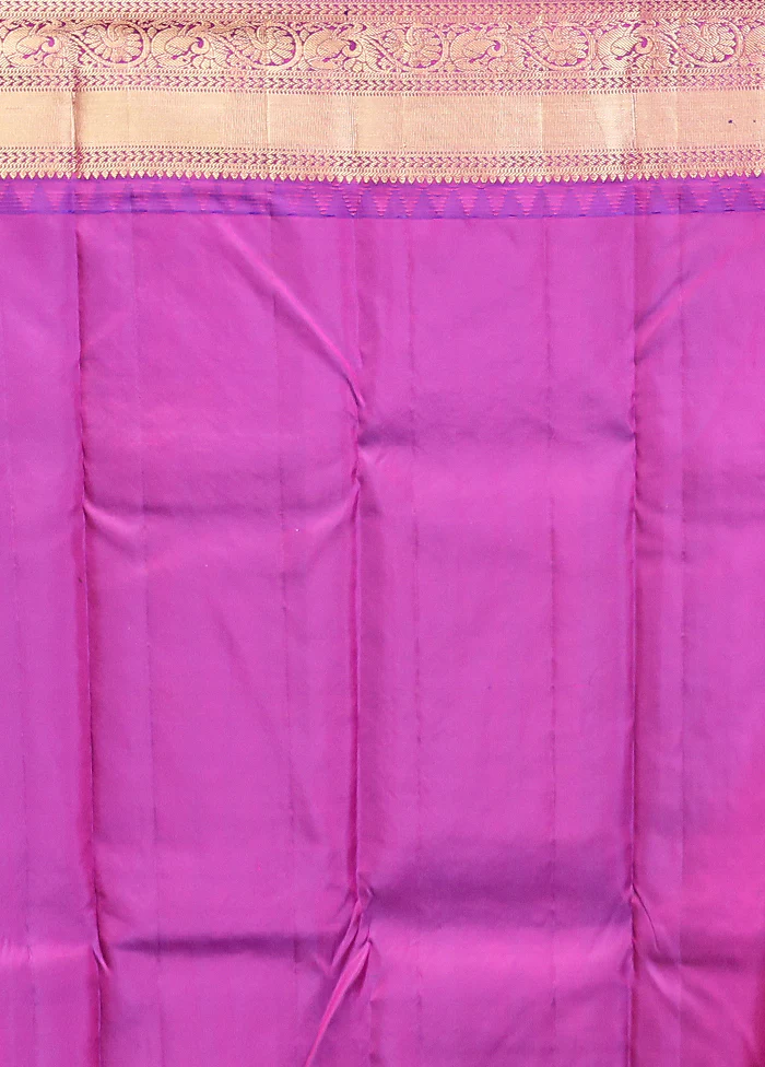 Green Handloom Kanchipuram Pure Silk Saree With Blouse Piece - Image 5