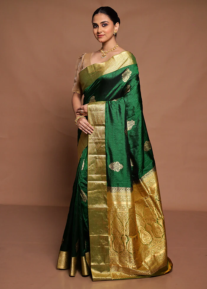 Green Handloom Kanchipuram Pure Silk Saree With Blouse Piece - Image 4