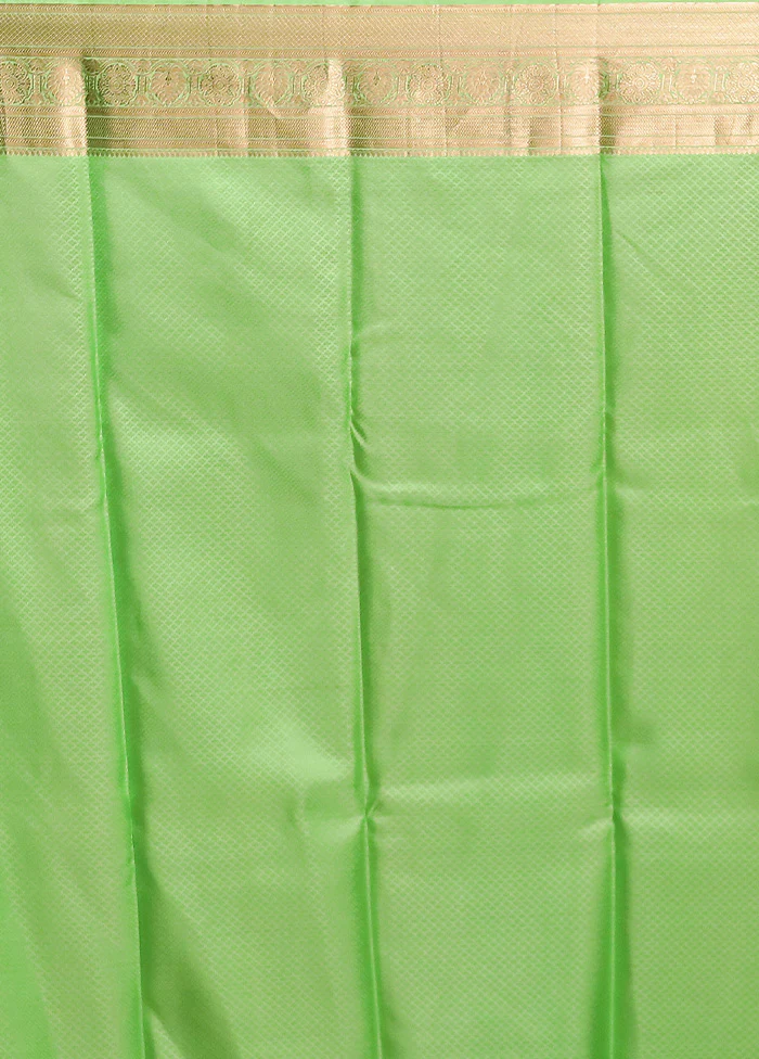 Green Handloom Kanchipuram Pure Silk Saree With Blouse Piece - Image 5