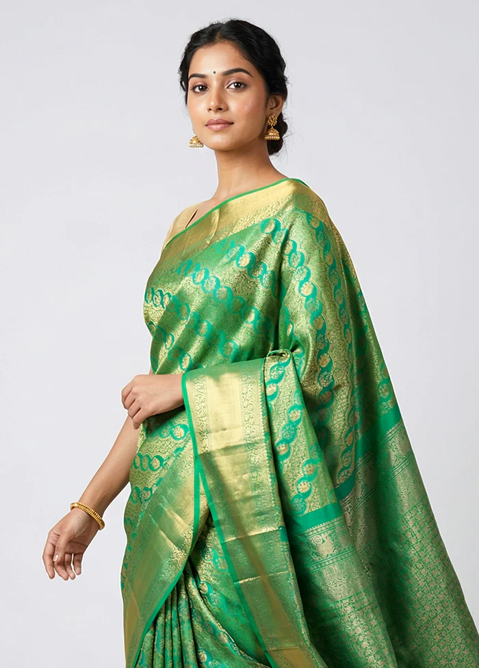 Green Handloom Kanchipuram Pure Silk Saree With Blouse Piece - Image 2
