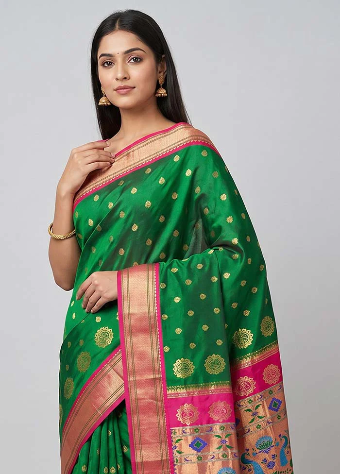 Green Handloom Kanchipuram Pure Silk Saree With Blouse Piece - Image 2