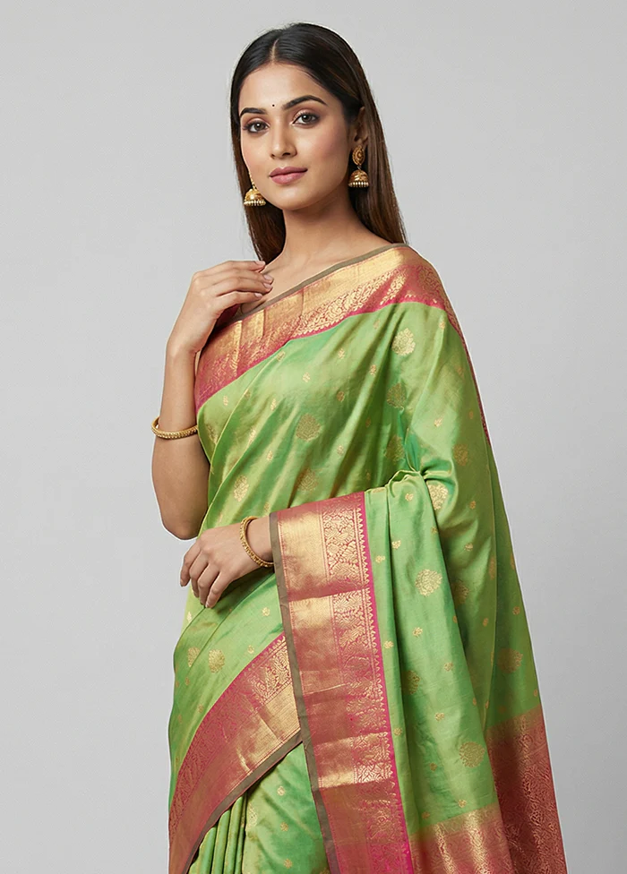 Green Handloom Kanchipuram Pure Silk Saree With Blouse Piece - Image 2