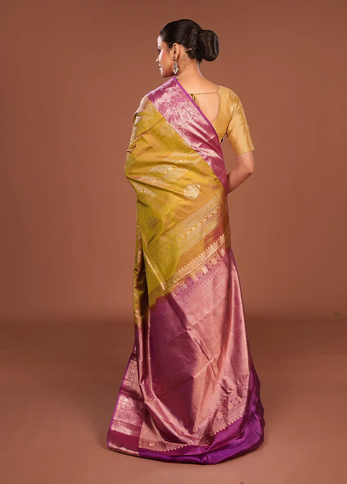 Green Handloom Kanchipuram Pure Silk Saree With Blouse Piece - Image 3