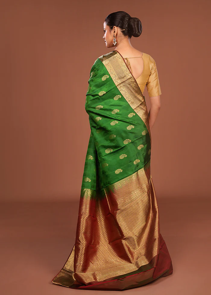 Green Handloom Kanchipuram Pure Silk Saree With Blouse Piece - Image 3