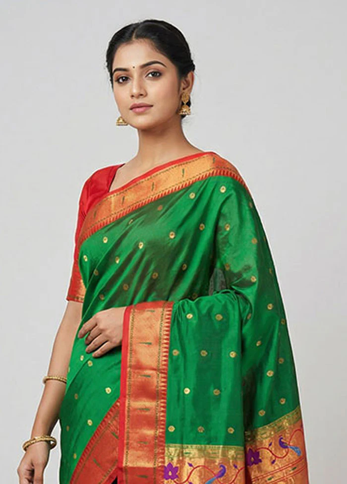 Green Handloom Kanchipuram Pure Silk Saree With Blouse Piece - Image 2