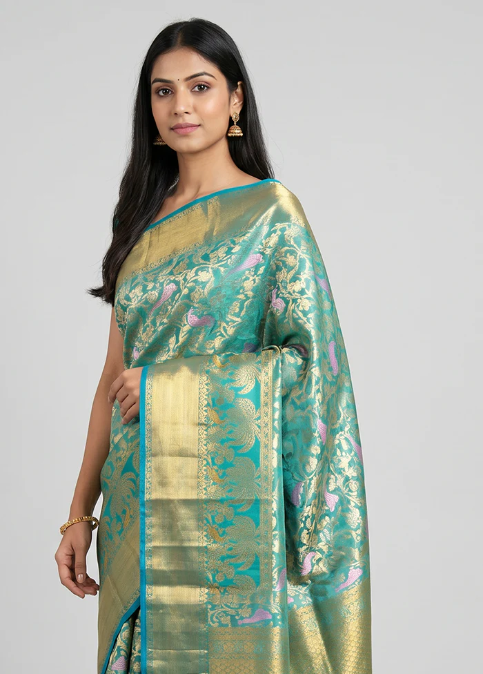 Green Handloom Kanchipuram Pure Silk Saree With Blouse Piece - Image 2