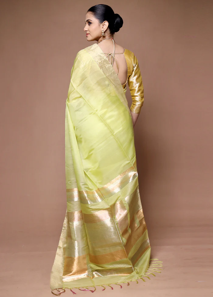 Green Handloom Kanjivaram Pure Silk Saree With Blouse Piece - Image 3