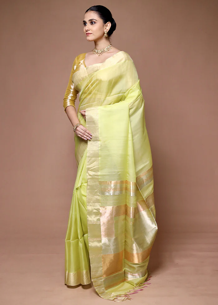 Green Handloom Kanjivaram Pure Silk Saree With Blouse Piece - Image 4