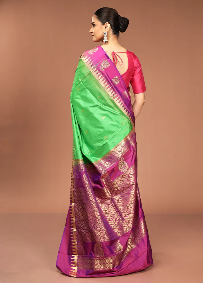 Green Handloom Kanjivaram Pure Silk Saree With Blouse Piece - Image 3