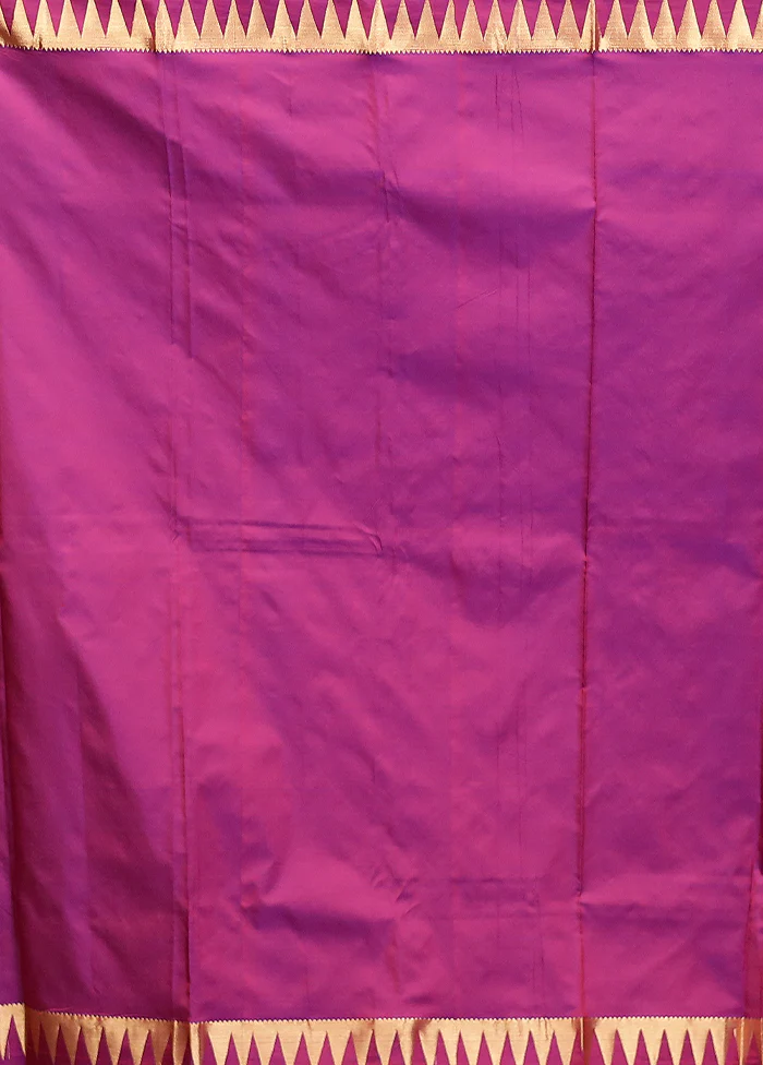 Green Handloom Kanjivaram Pure Silk Saree With Blouse Piece - Image 5