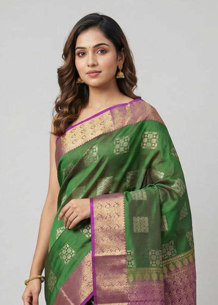 Green Handloom Kanjivaram Pure Silk Saree With Blouse Piece - Image 2