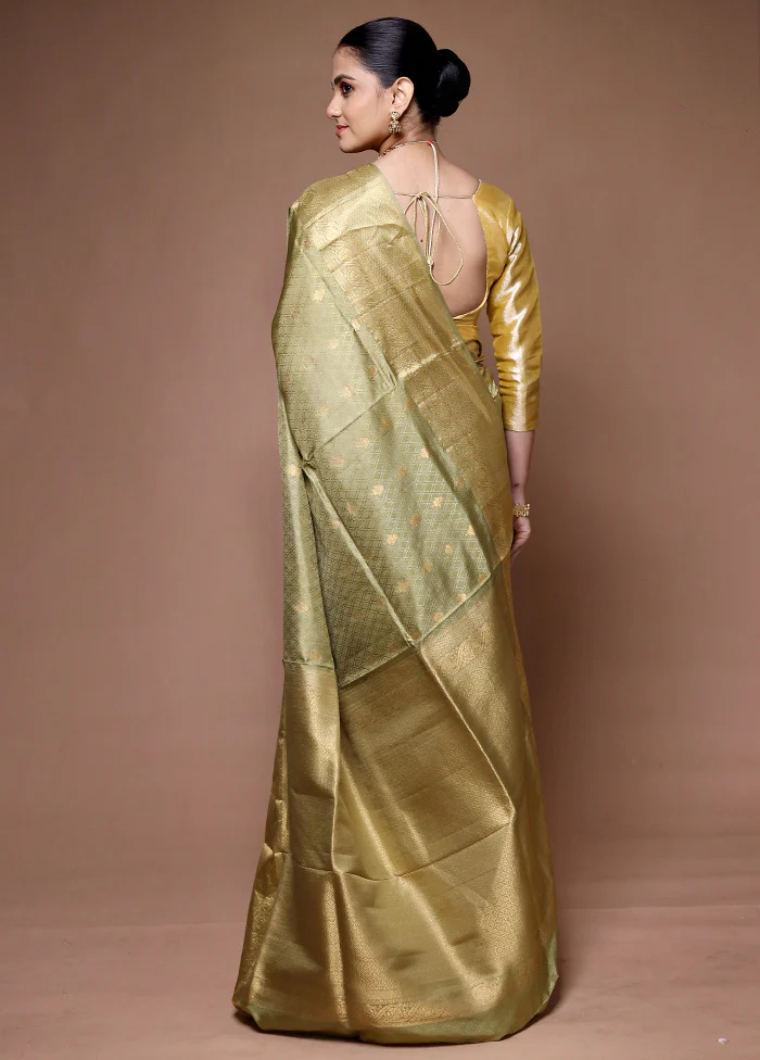 Green Handloom Kanjivaram Pure Silk Saree With Blouse Piece - Image 3