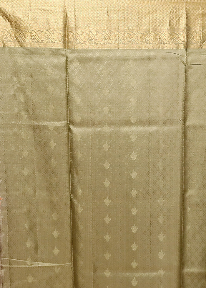 Green Handloom Kanjivaram Pure Silk Saree With Blouse Piece - Image 5