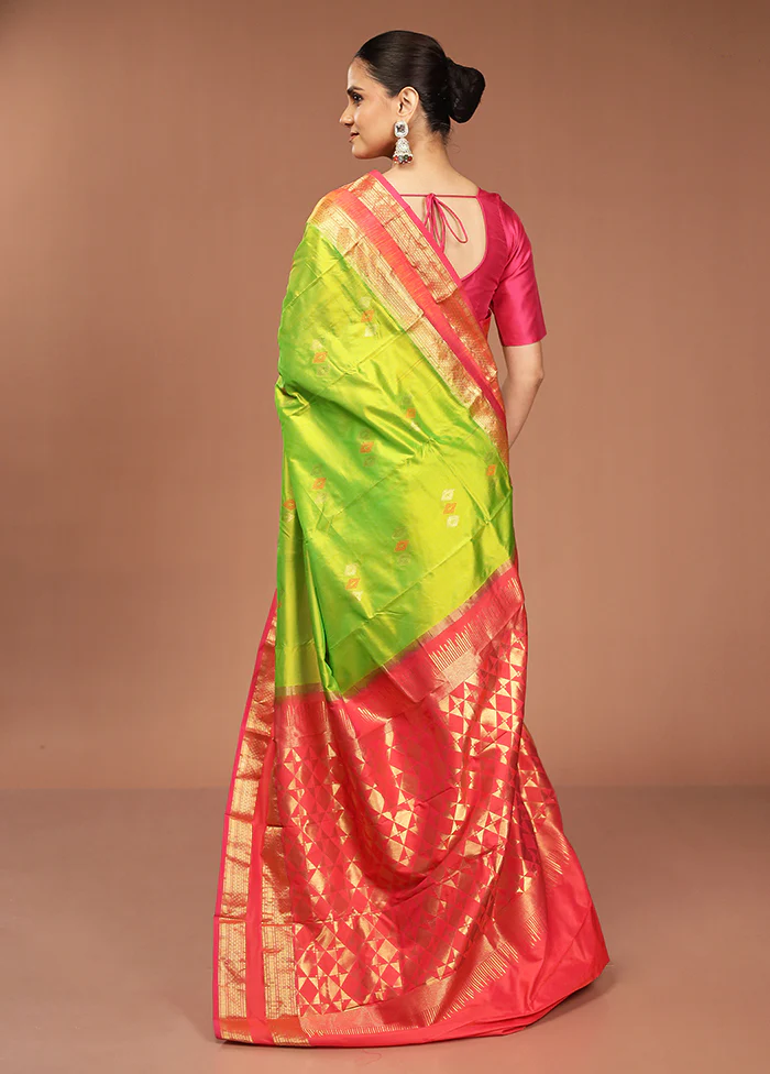 Green Handloom Kanjivaram Pure Silk Saree With Blouse Piece - Image 3