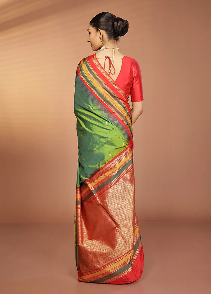 Green Handloom Kanjivaram Pure Silk Saree With Blouse Piece - Image 3