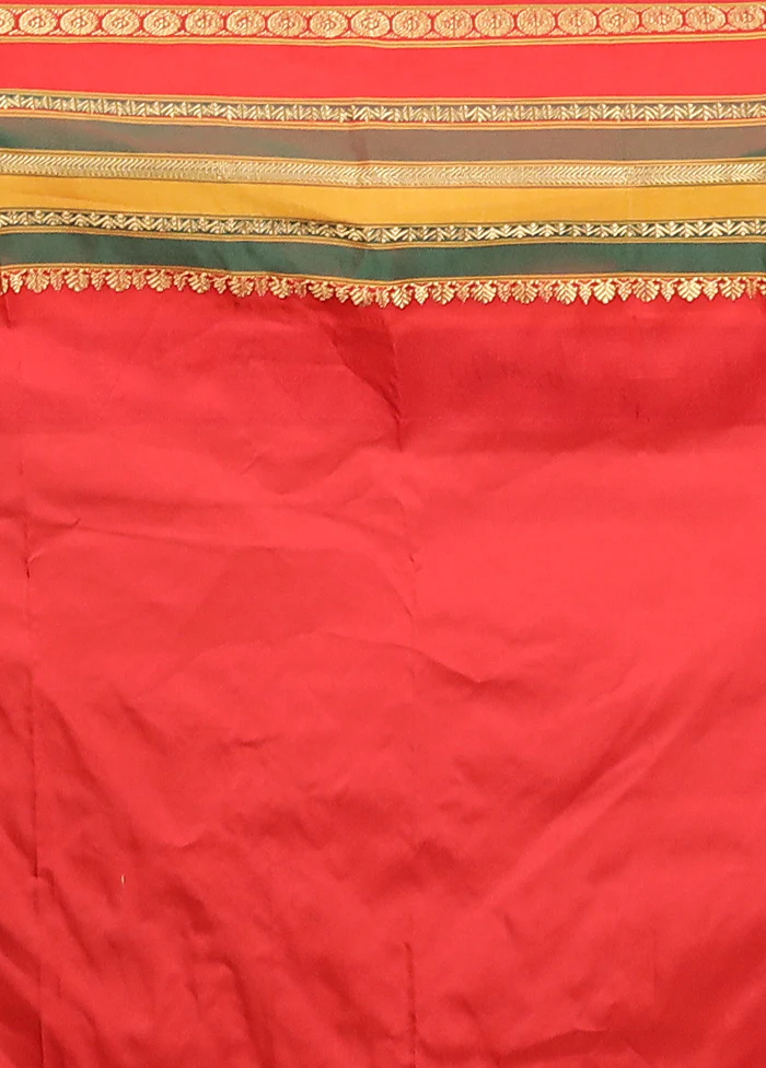 Green Handloom Kanjivaram Pure Silk Saree With Blouse Piece - Image 5