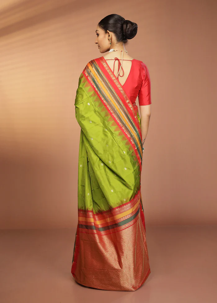 Green Handloom Kanjivaram Pure Silk Saree With Blouse Piece - Image 3