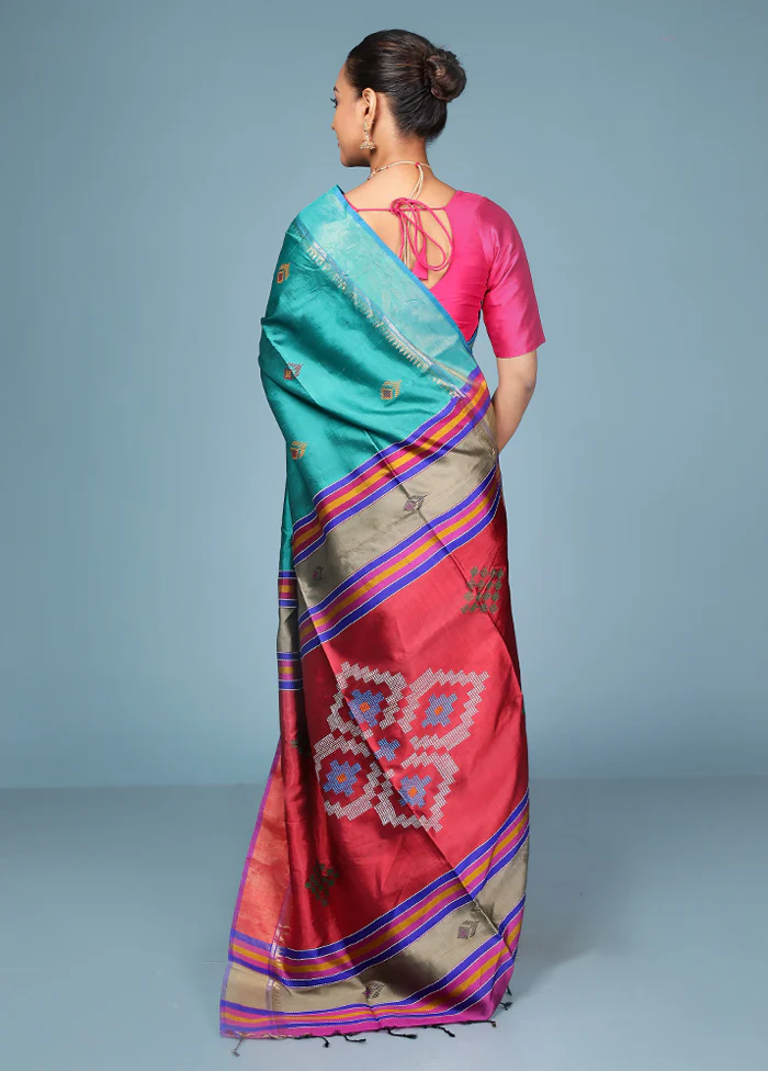 Green Handloom Kanjivaram Pure Silk Saree With Blouse Piece - Image 3