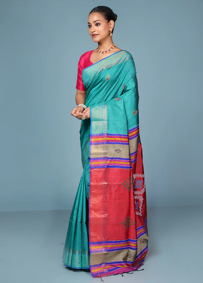 Green Handloom Kanjivaram Pure Silk Saree With Blouse Piece - Image 4