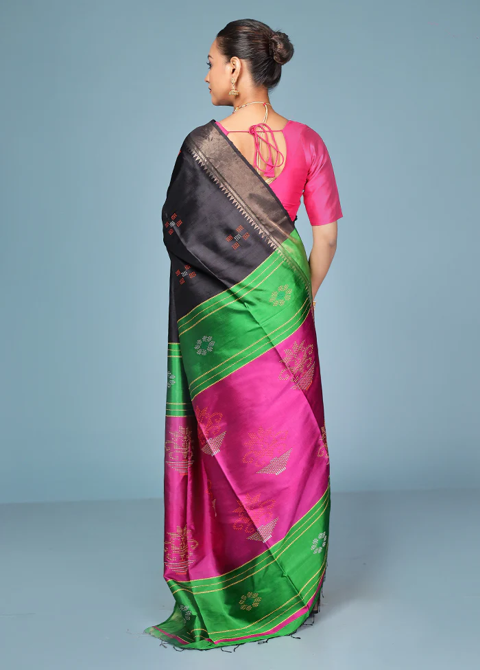 Green Handloom Kanjivaram Pure Silk Saree With Blouse Piece - Image 3