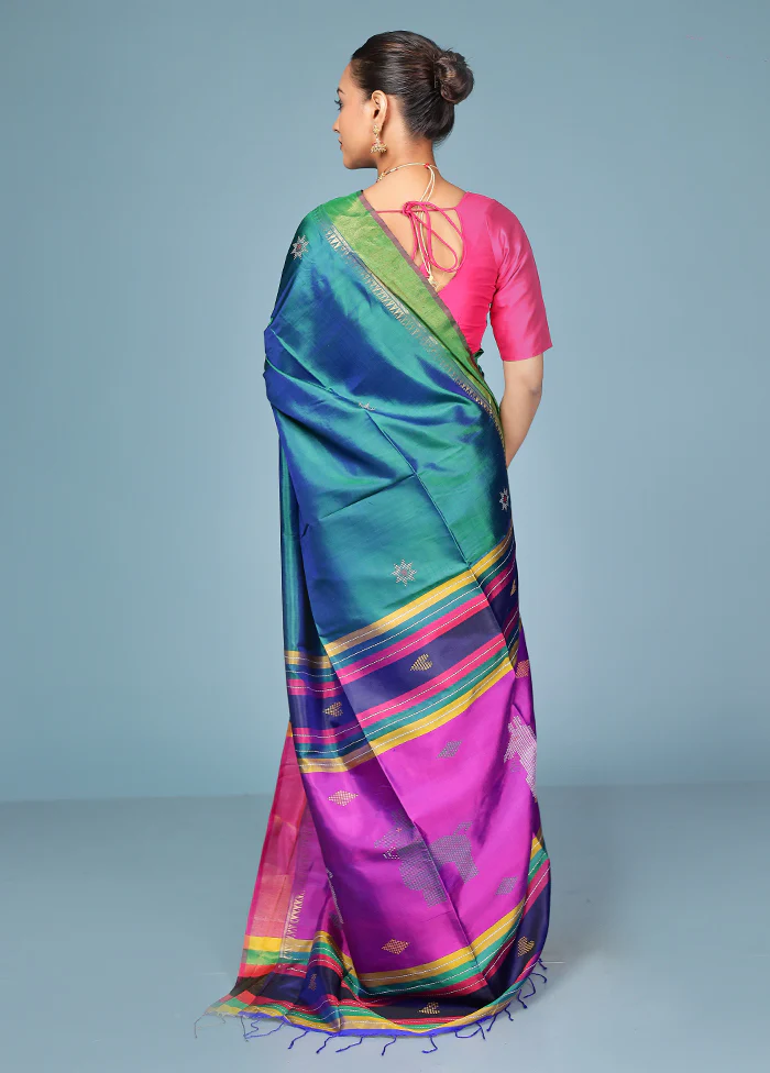 Green Handloom Kanjivaram Pure Silk Saree With Blouse Piece - Image 3