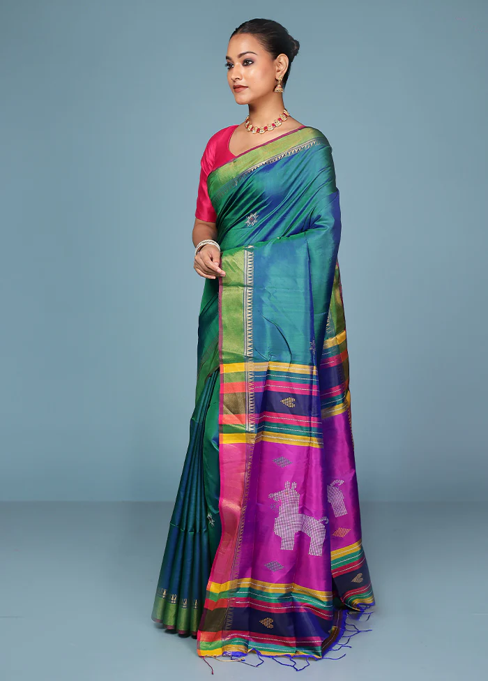 Green Handloom Kanjivaram Pure Silk Saree With Blouse Piece - Image 4
