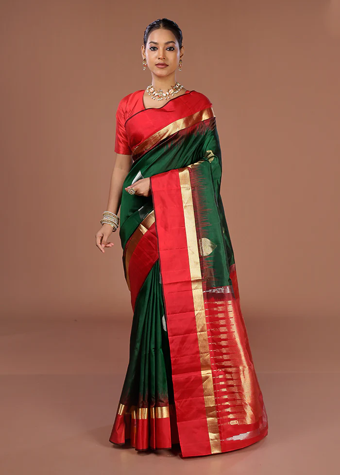 Green Handloom Kanjivaram Pure Silk Saree With Blouse Piece - Image 2