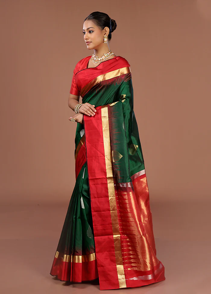 Green Handloom Kanjivaram Pure Silk Saree With Blouse Piece - Image 4
