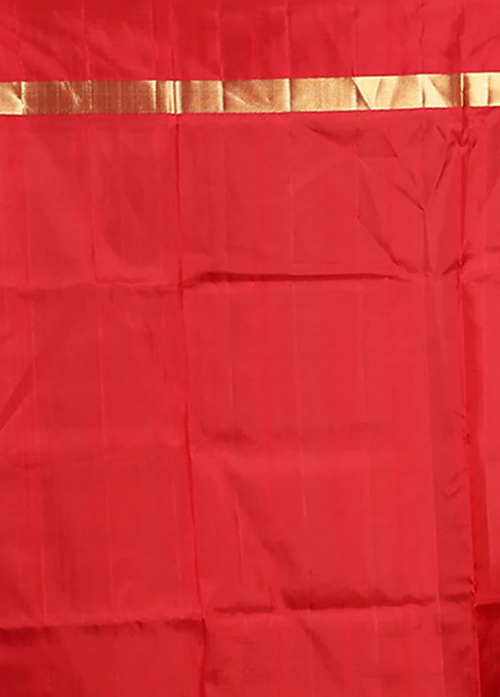 Green Handloom Kanjivaram Pure Silk Saree With Blouse Piece - Image 5