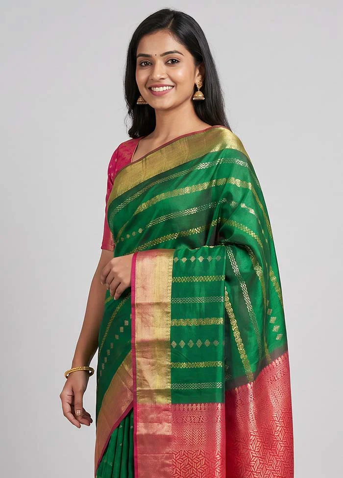 Green Handloom Kanjivaram Pure Silk Saree With Blouse Piece - Image 2