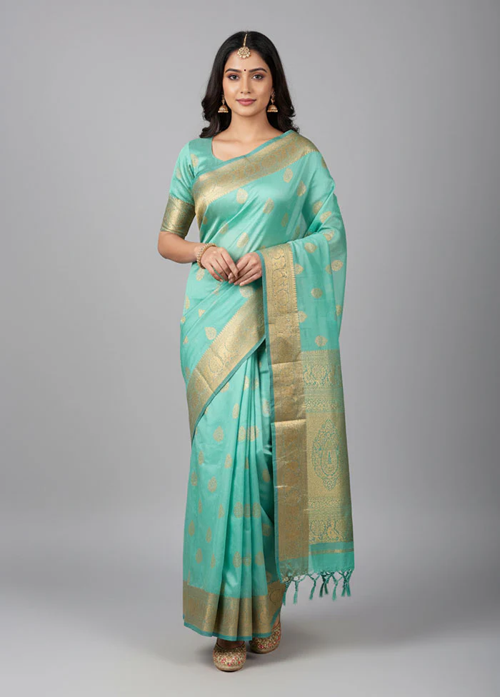 Green Handloom Kanjivaram Pure Silk Saree With Blouse Piece