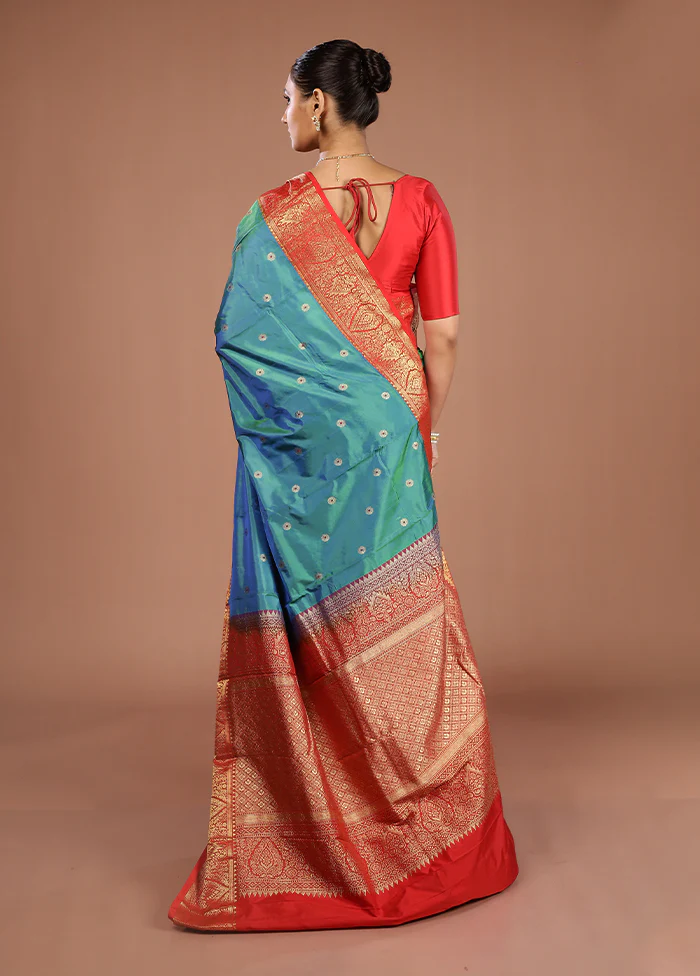 Green Handloom Kanjivaram Pure Silk Saree With Blouse Piece - Image 3