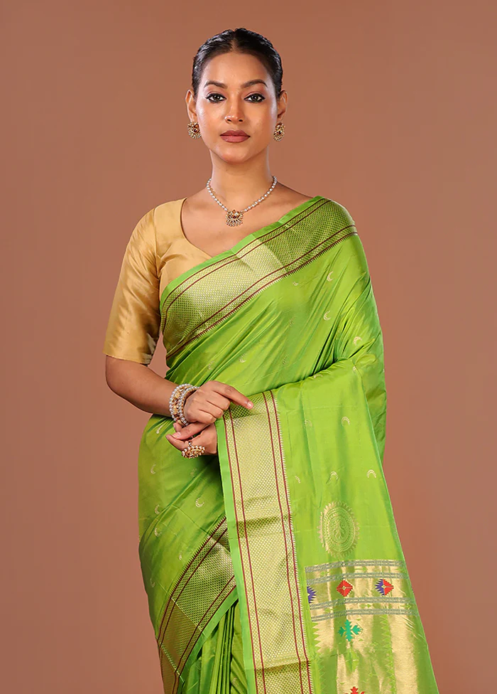 Green Handloom Kanjivaram Pure Silk Saree With Blouse Piece