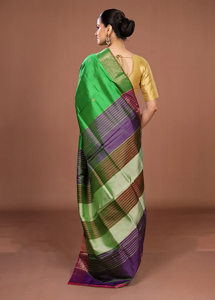 Green Handloom Kanjivaram Pure Silk Saree With Blouse Piece - Image 3
