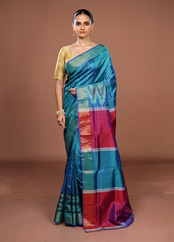 Green Handloom Kanjivaram Pure Silk Saree With Blouse Piece - Image 2