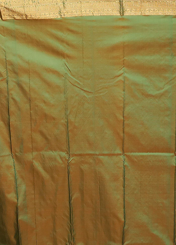 Green Handloom Kanjivaram Pure Silk Saree With Blouse Piece - Image 5