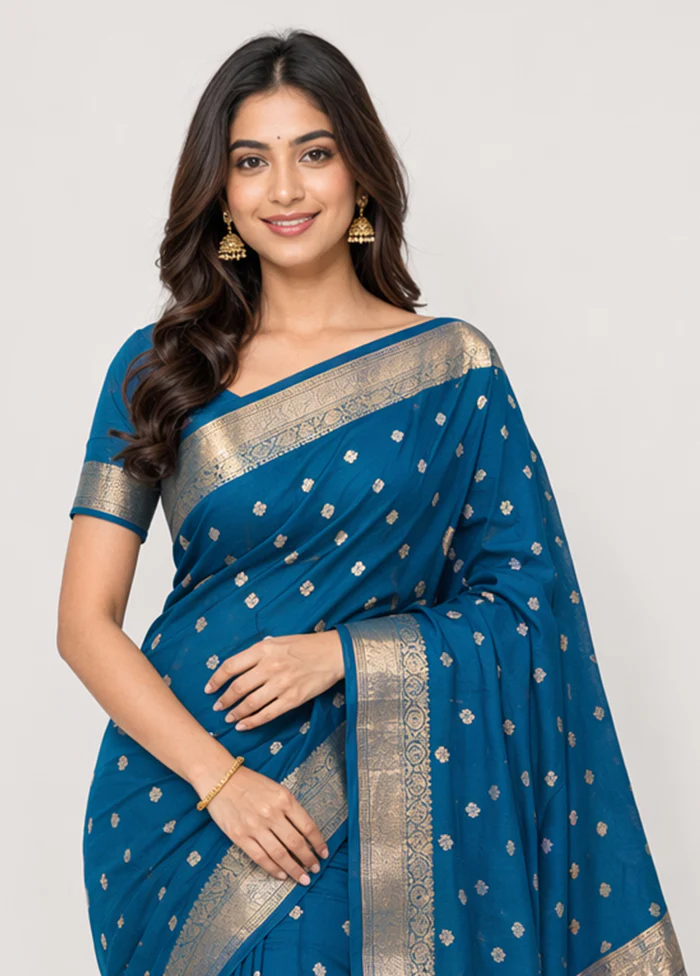 Green Handloom Kanjivaram Pure Silk Saree With Blouse Piece - Image 2