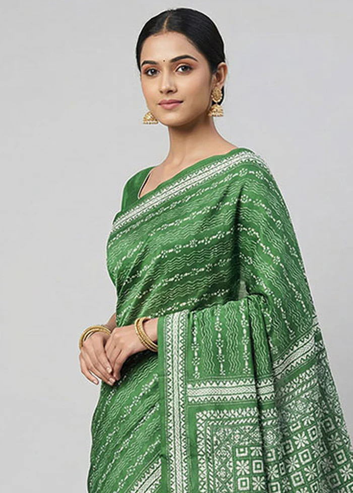 Green Handloom Kantha Stitch Pure Silk Saree With Blouse Piece - Image 2