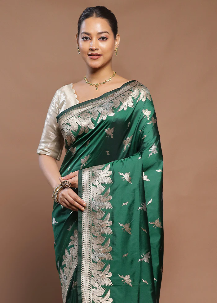 Green Handloom Katan Pure Silk Saree With Blouse Piece - Image 2