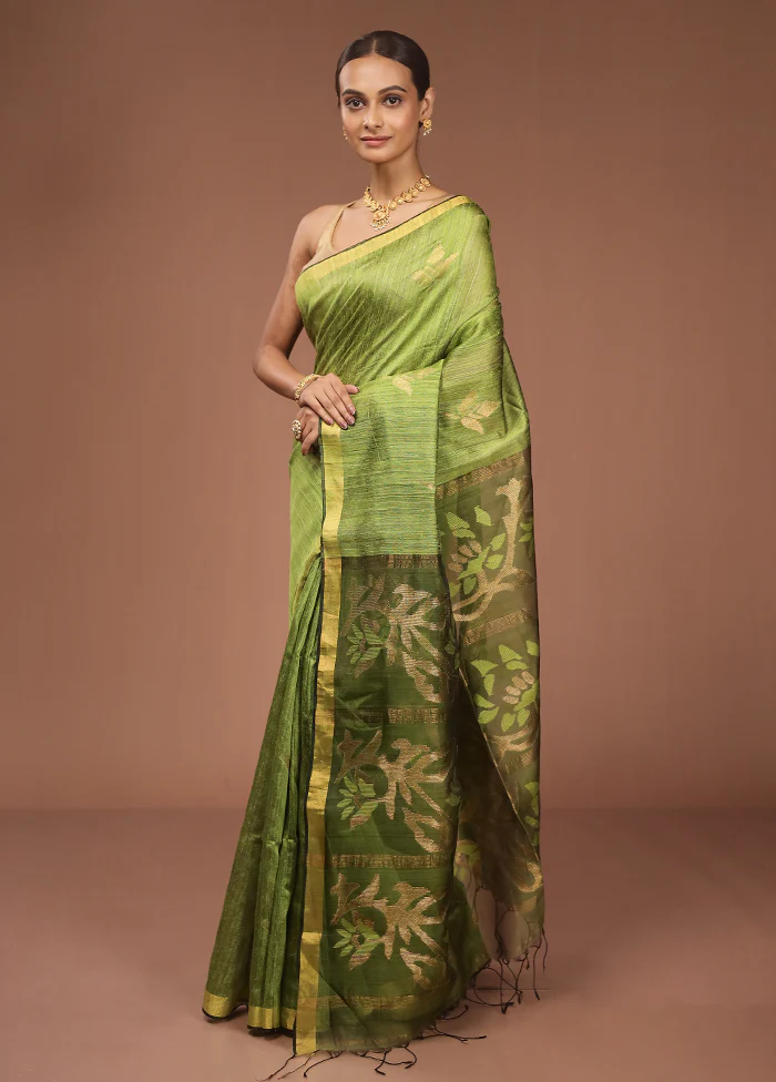 Green Handloom Matka Pure Silk Saree With Blouse Piece - Image 4