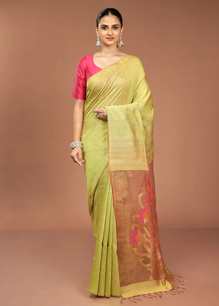 Green Handloom Matka Pure Silk Saree With Blouse Piece - Image 2
