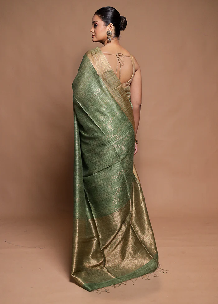 Green Handloom Matka Pure Silk Saree With Blouse Piece - Image 3