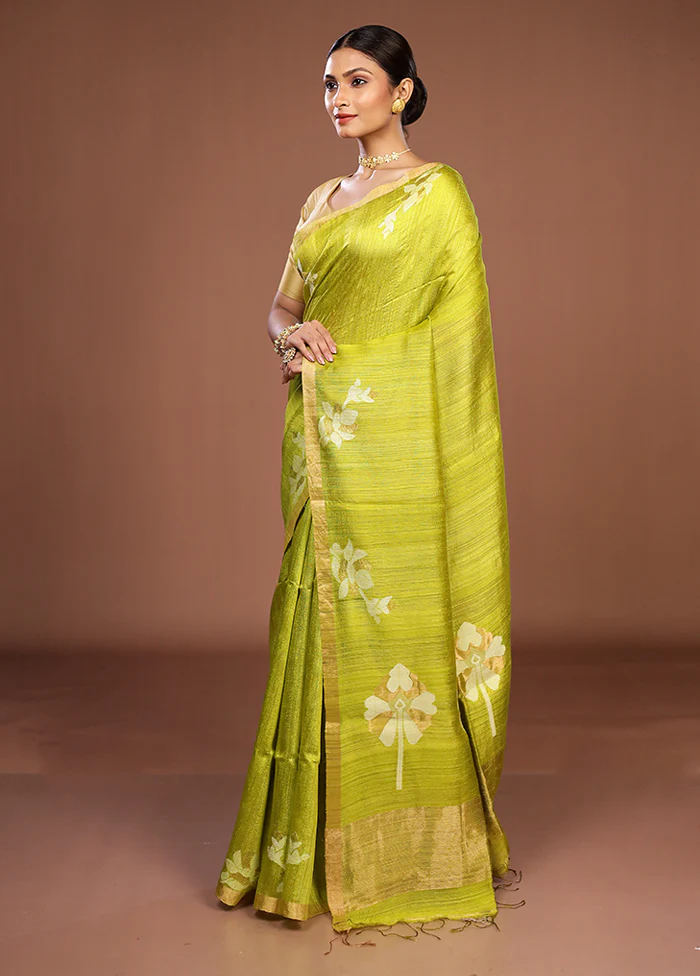 Green Handloom Matka Pure Silk Saree With Blouse Piece - Image 4
