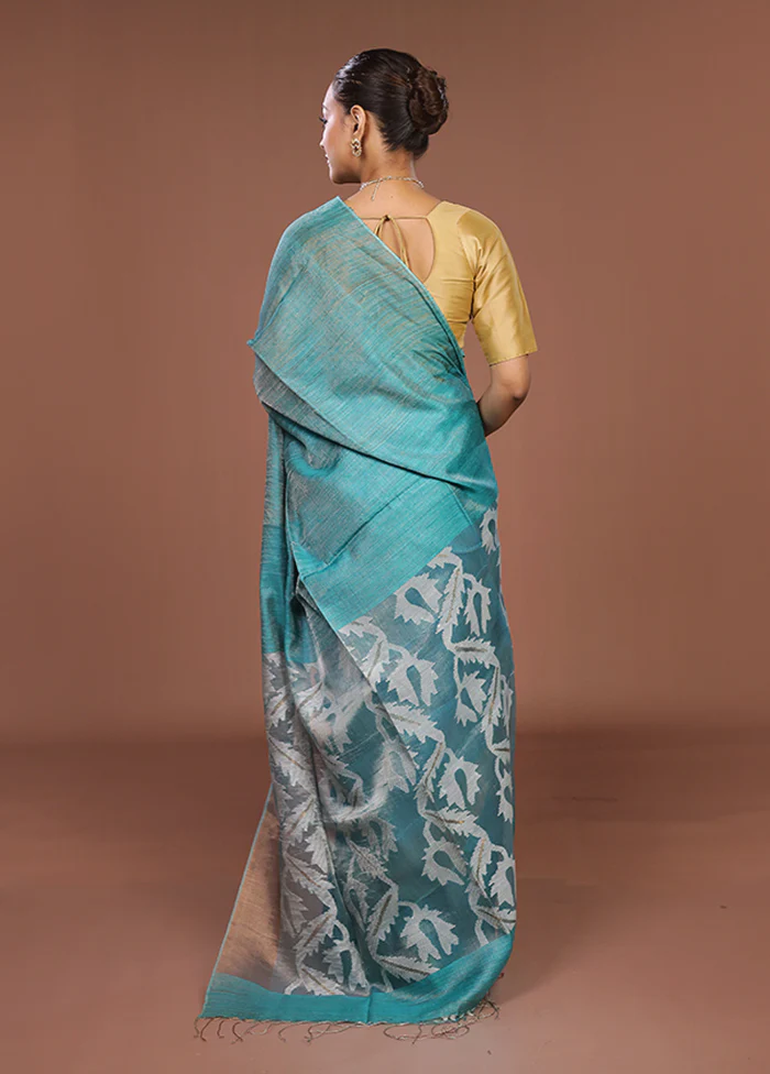 Green Handloom Matka Pure Silk Saree With Blouse Piece - Image 3